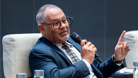 اللجنة الدائمة لحقوق الإنسان تنظم ندوة حول "الإعلان العالمي لحقوق الإنسان"